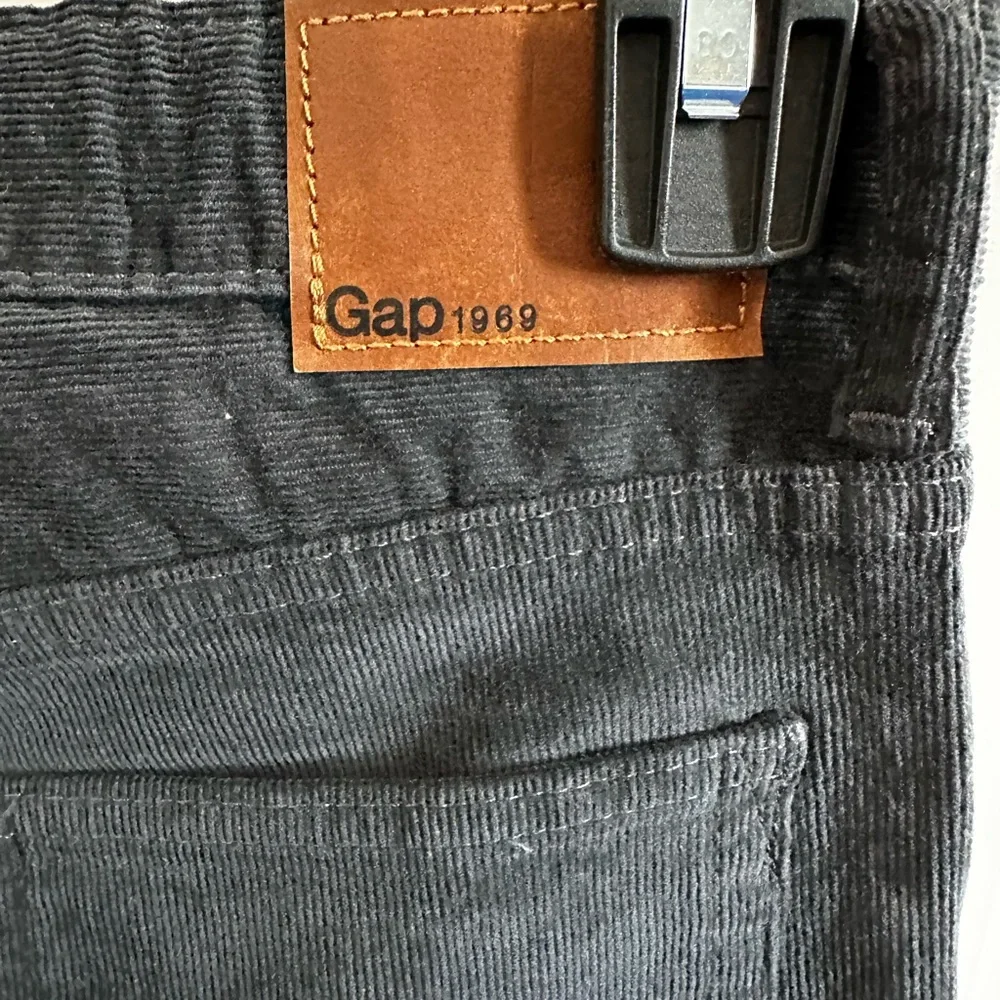 NWOT Gap Kids 16 slim corduroy (fits like a size 12 - 14.